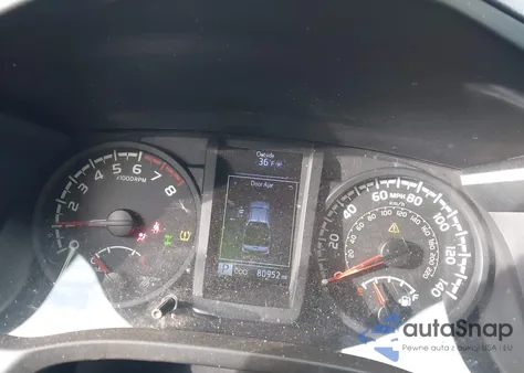 2018 Toyota Tacoma Sr V6 z USA, uszkodzony, nr VIN 3TMCZ5AN3JM163623